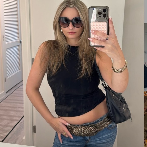 🎀 Carrie is live 🎀 - Picture 5 of 5